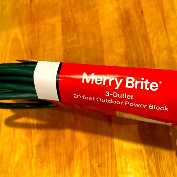 New! Convenience 3 Outlet Electrical Cord 20 Feet Outdoor & Indoor Green - Picture 3 of 5